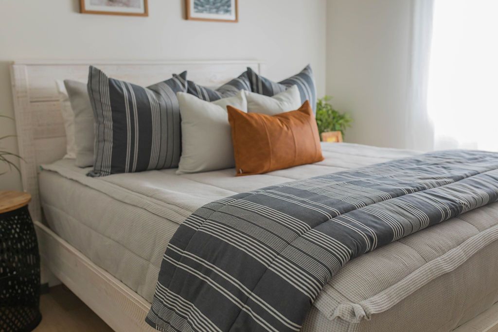 Beau Medium Pillow Cover - Image 6