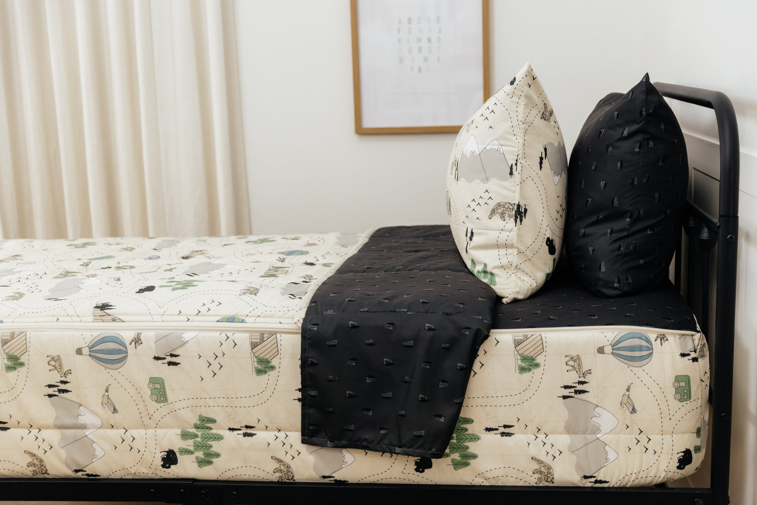 Adventure Awaits Zipper Bedding - Image 7