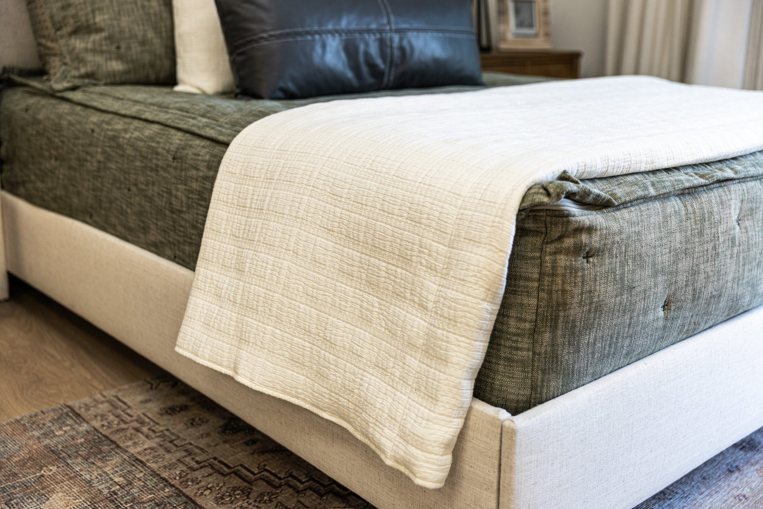 Anna Luxe Blanket - Image 4