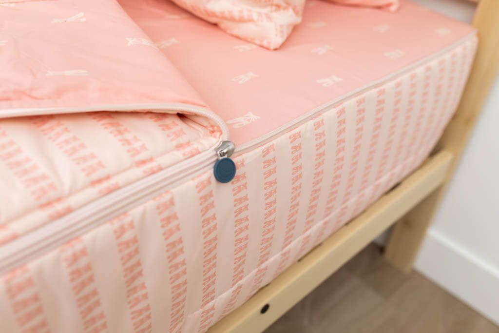 Twinkle Toes Zipper Bedding - Image 6