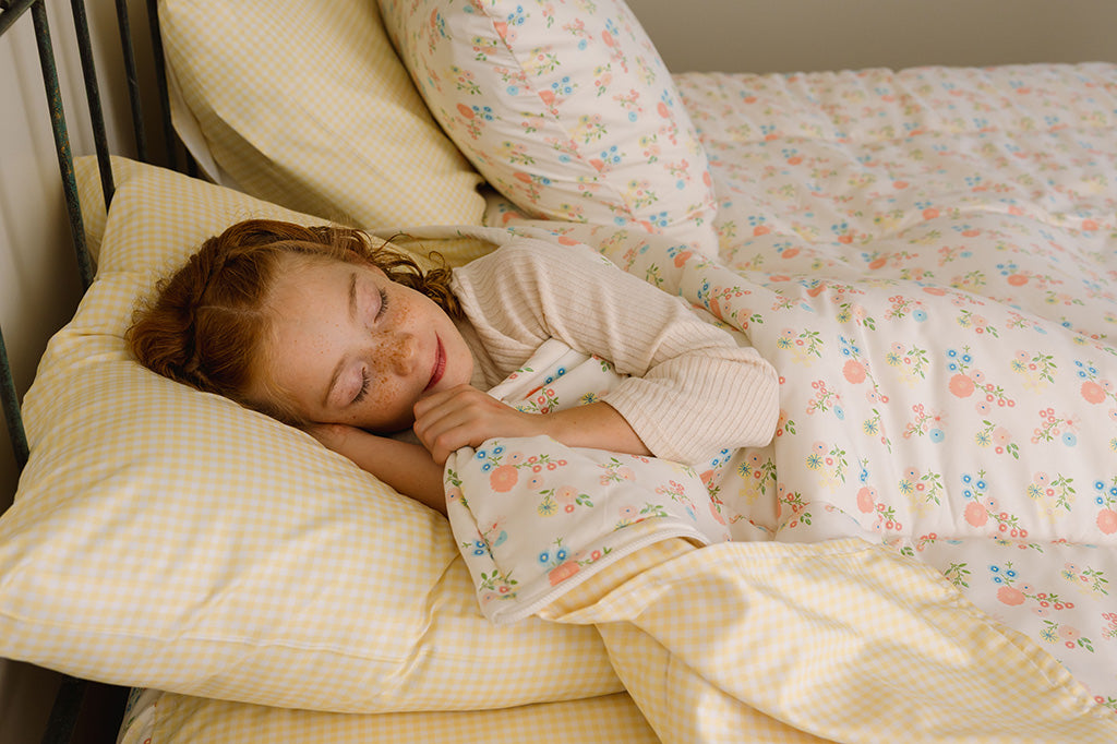 Gingham Garden Zipper Bedding - Image 3