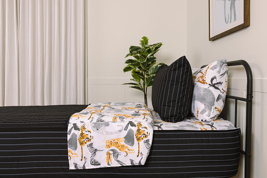 Into The Jungle Zipper Bedding - Image 8