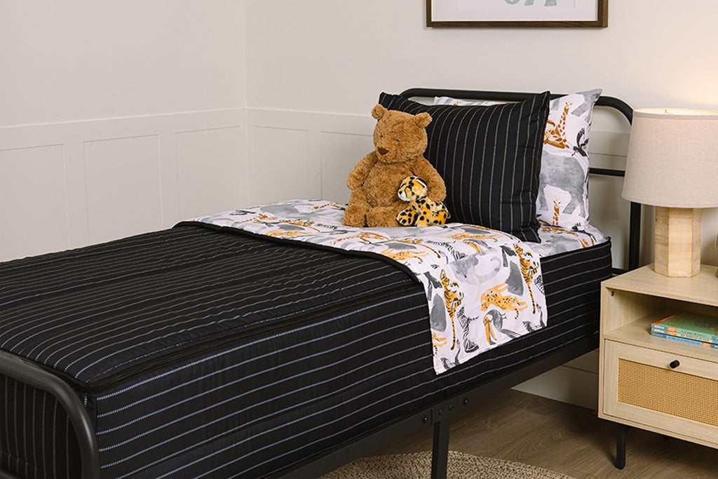 Into The Jungle Zipper Bedding