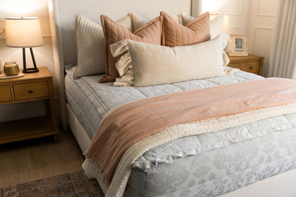 Jane XL Lumbar Pillow Cover - Image 4