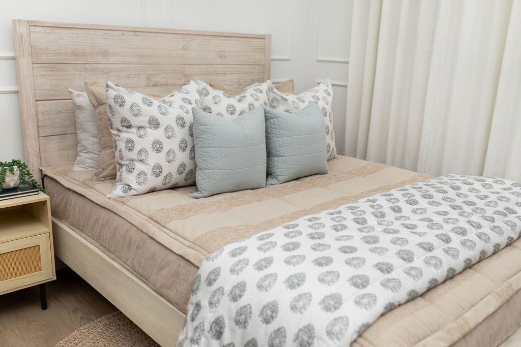 Kate Blanket - Image 4