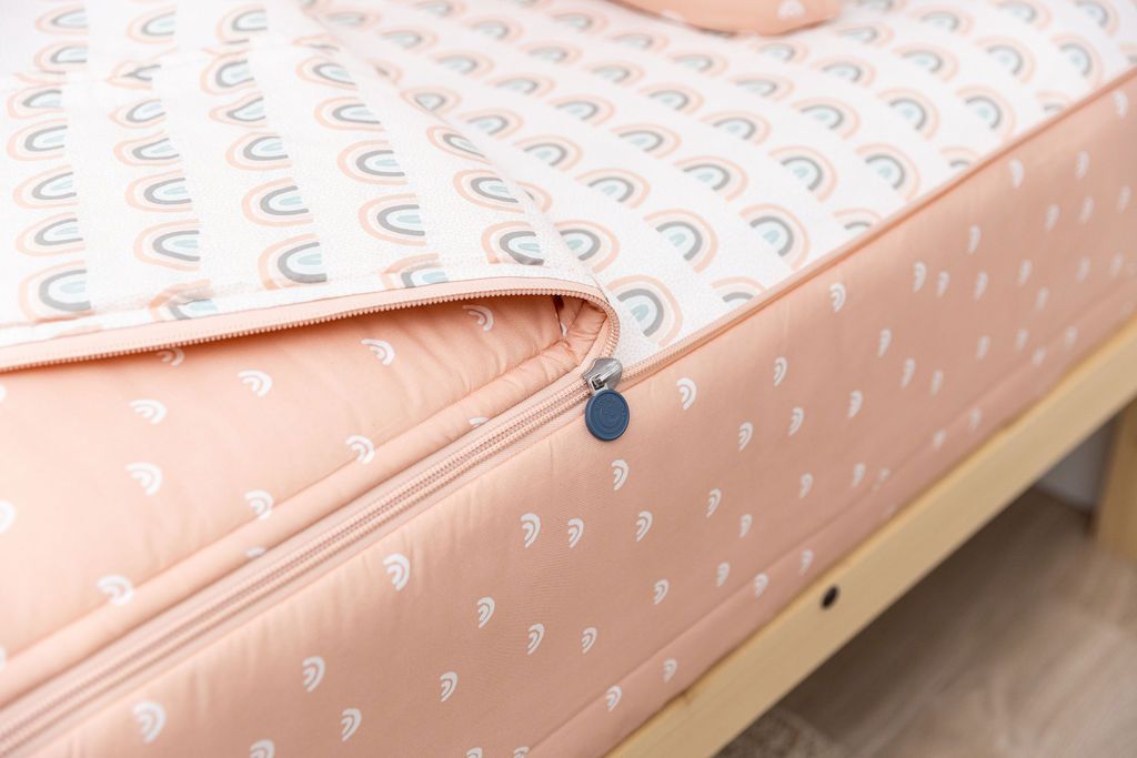 Over The Rainbow Zipper Bedding - Image 6
