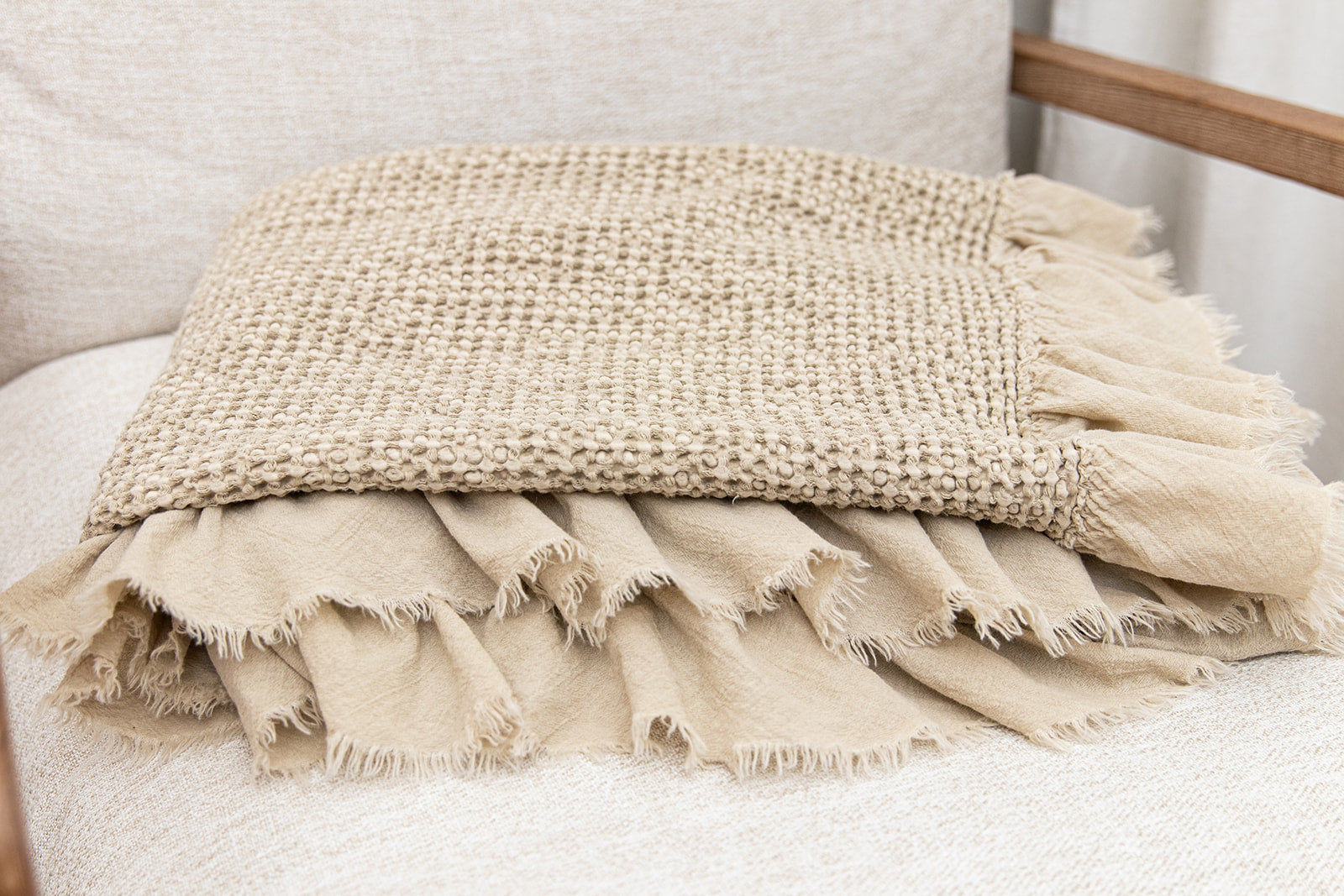 Mia Throw - Image 4