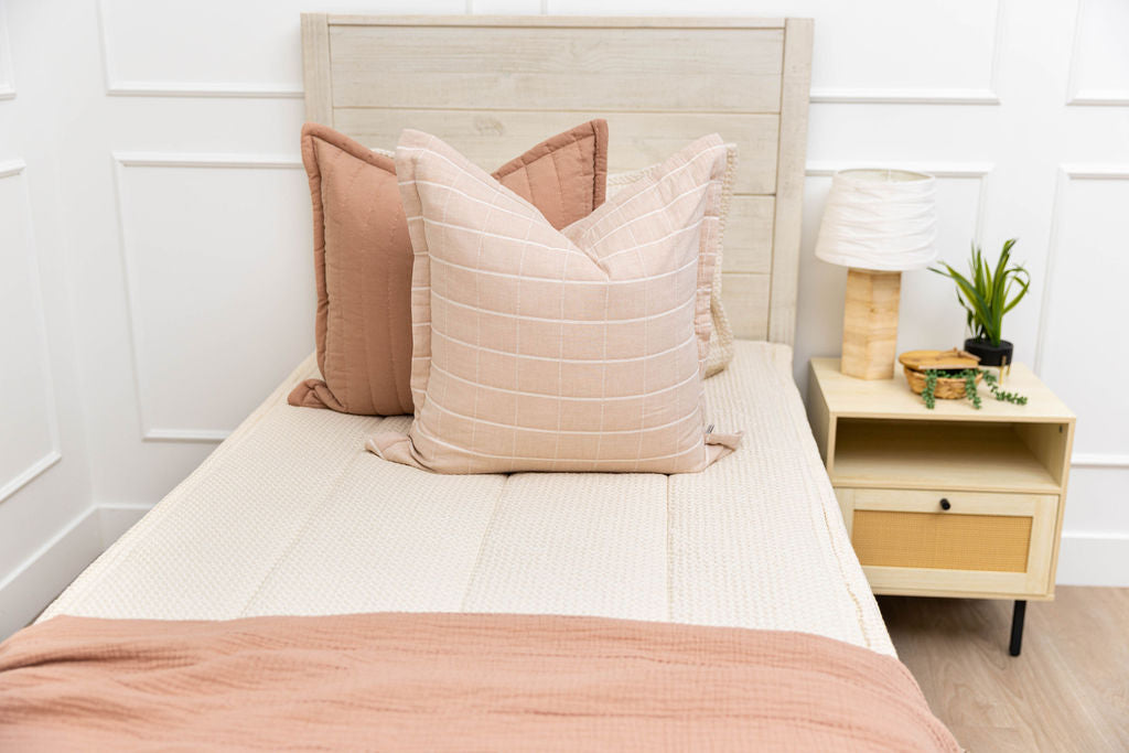 Mollie Luxe Throw - Image 5