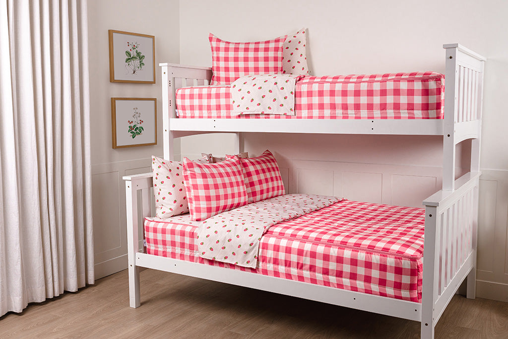 Strawberry Fields Zipper Bedding - Image 11